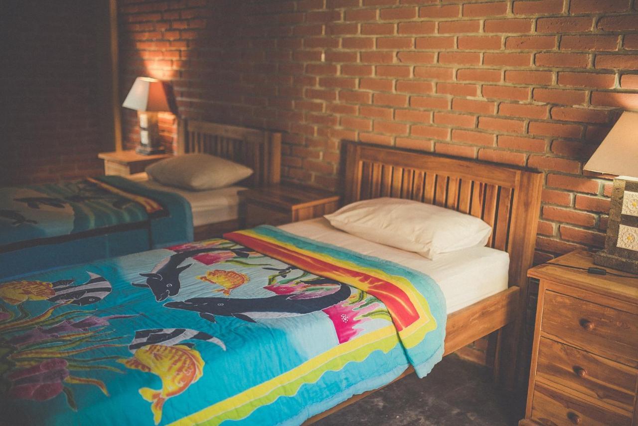 Satria Bungalow Uluwatu  Luaran gambar