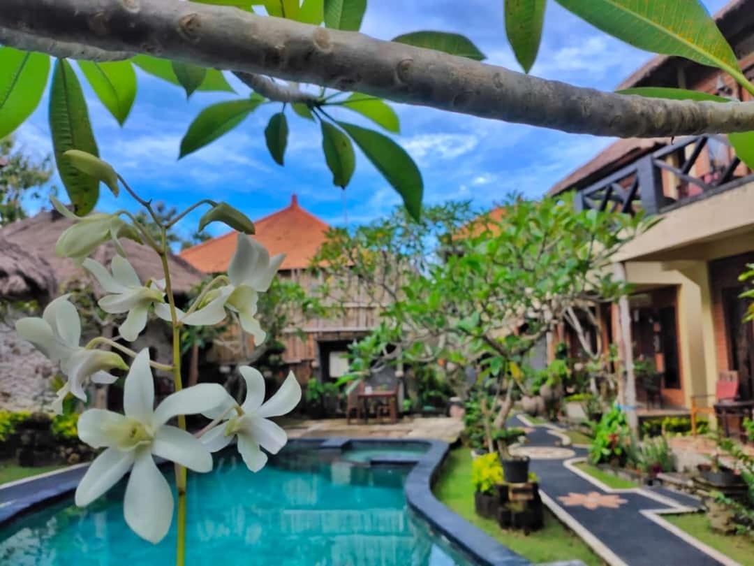Satria Bungalow Uluwatu  Luaran gambar
