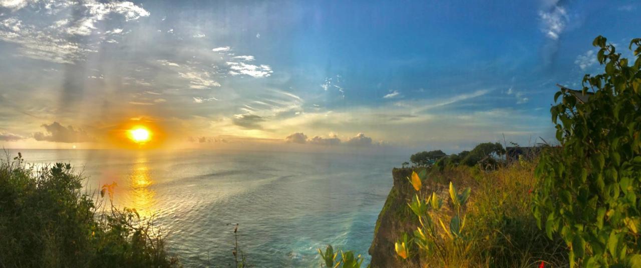 Satria Bungalow Uluwatu  Luaran gambar