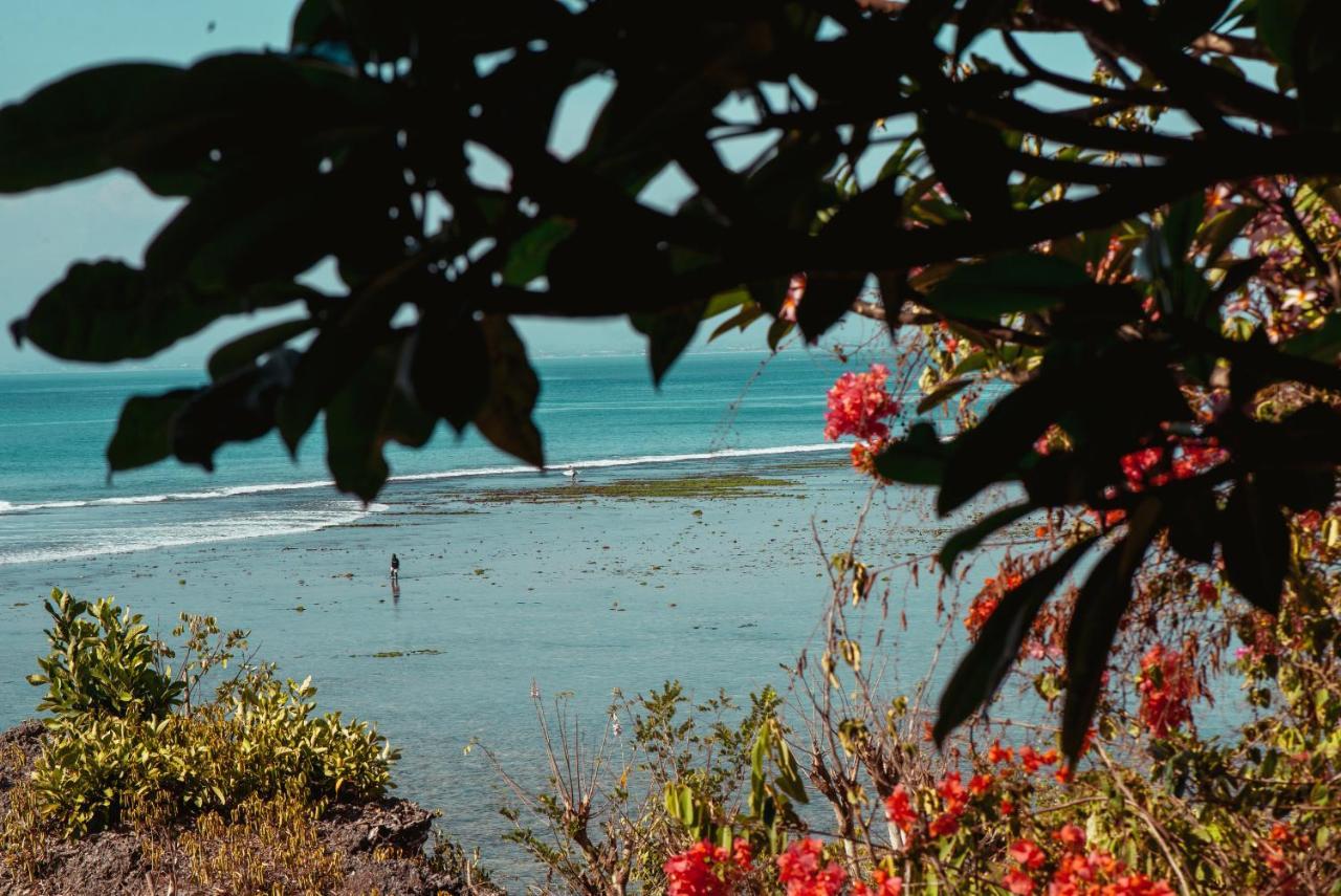 Satria Bungalow Uluwatu  Luaran gambar
