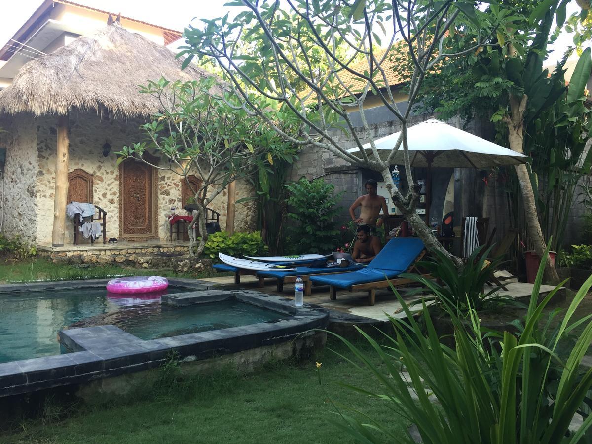 Satria Bungalow Uluwatu  Luaran gambar