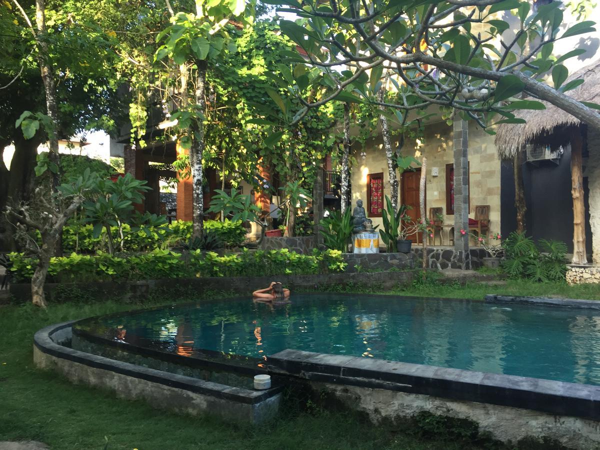 Satria Bungalow Uluwatu  Luaran gambar
